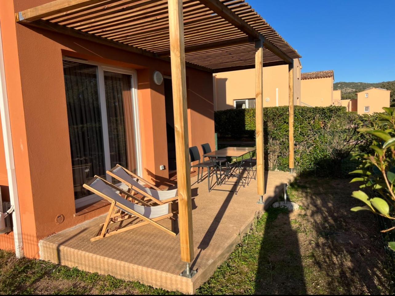 Residence Hoteliere Les Hameaux De Saint Cyprien Appartement 2 Chambres Lecci Extérieur photo