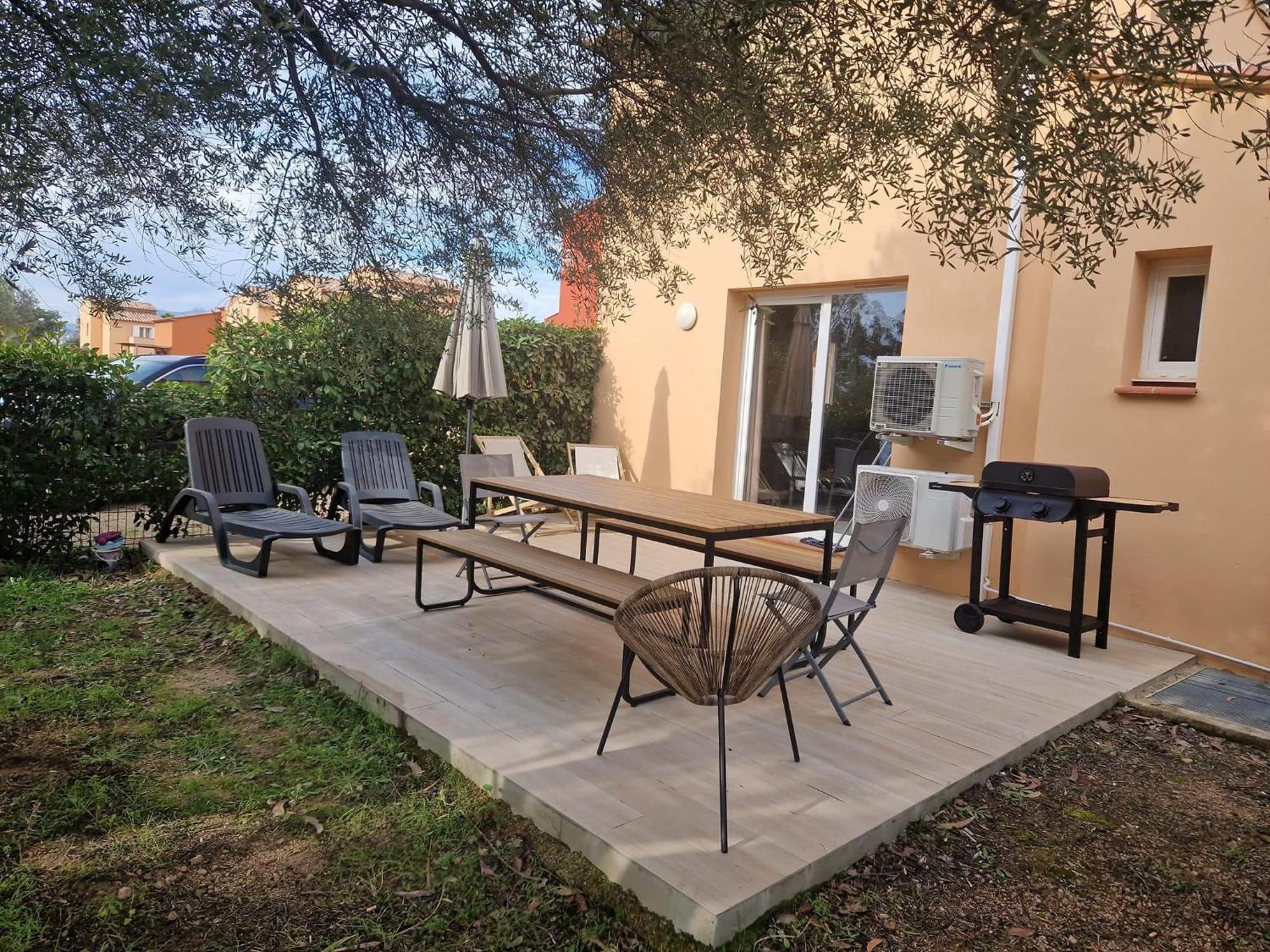 Residence Hoteliere Les Hameaux De Saint Cyprien Appartement 2 Chambres Lecci Extérieur photo
